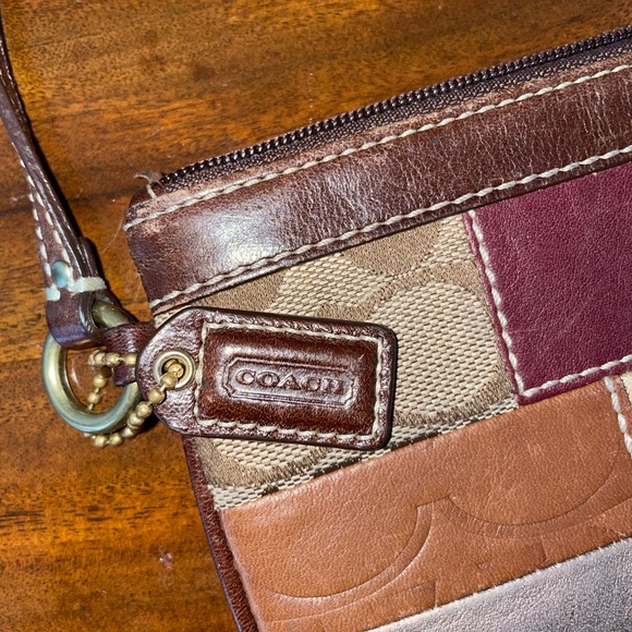 coach patchwork wallet - Picture 3 of 3